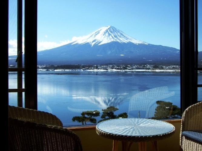 Hotel Shuhokaku Kogetsu à Fujikawaguchiko Extérieur photo