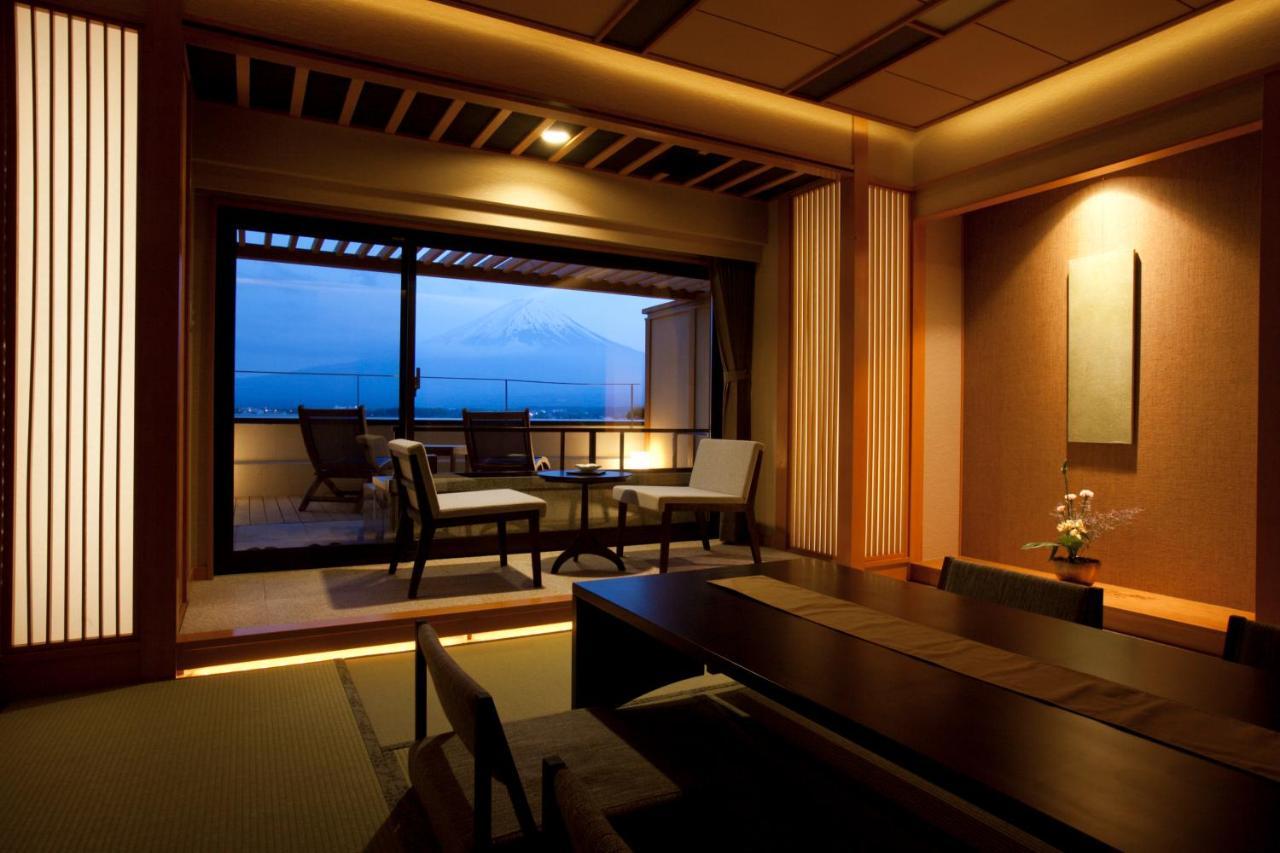 Hotel Shuhokaku Kogetsu à Fujikawaguchiko Extérieur photo